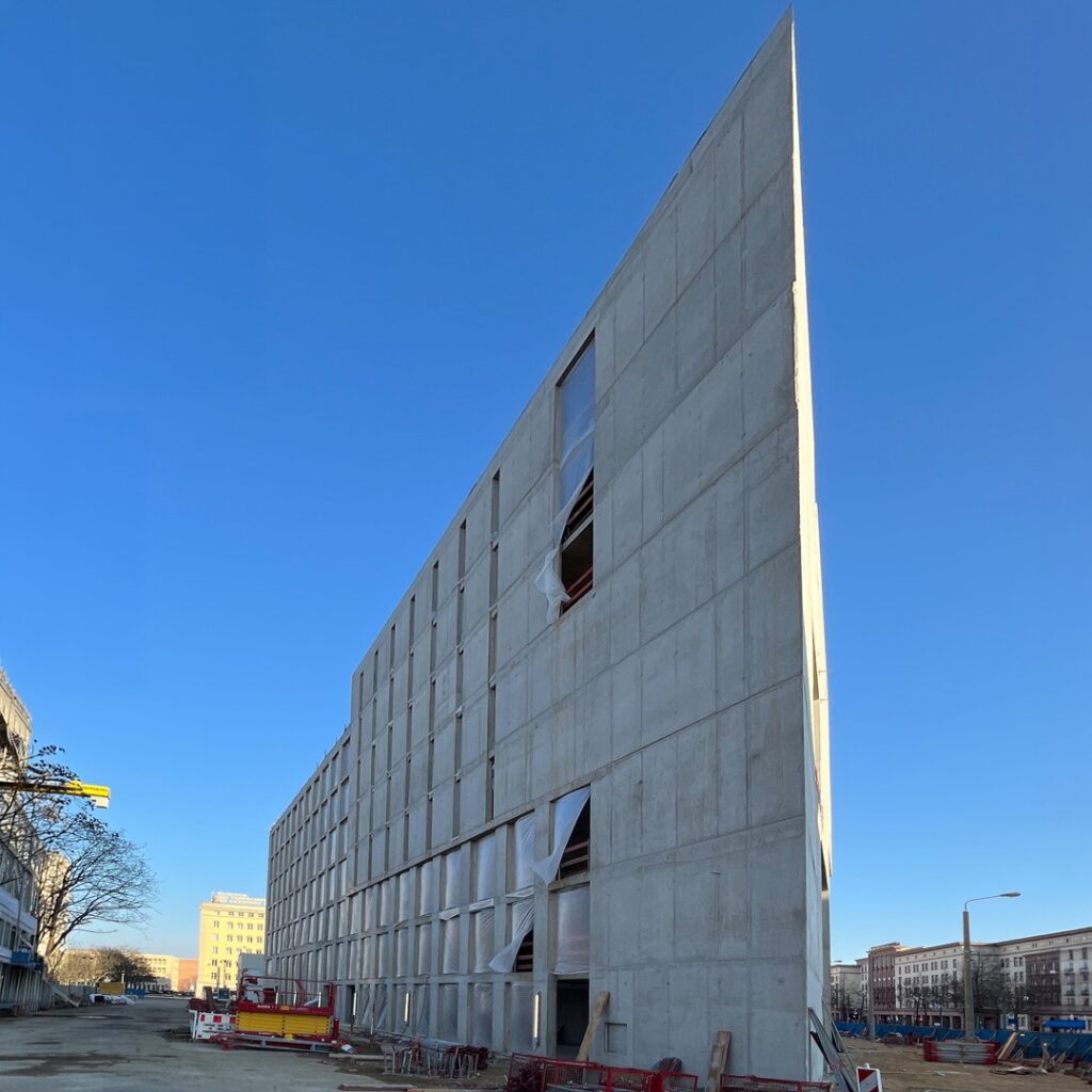 Instagram post from riedelbau. This post is in position 2.